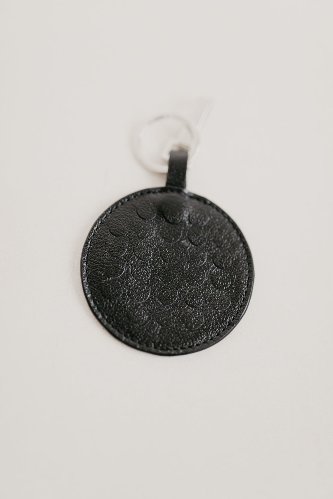 Keychain Scales | Black Shimmer