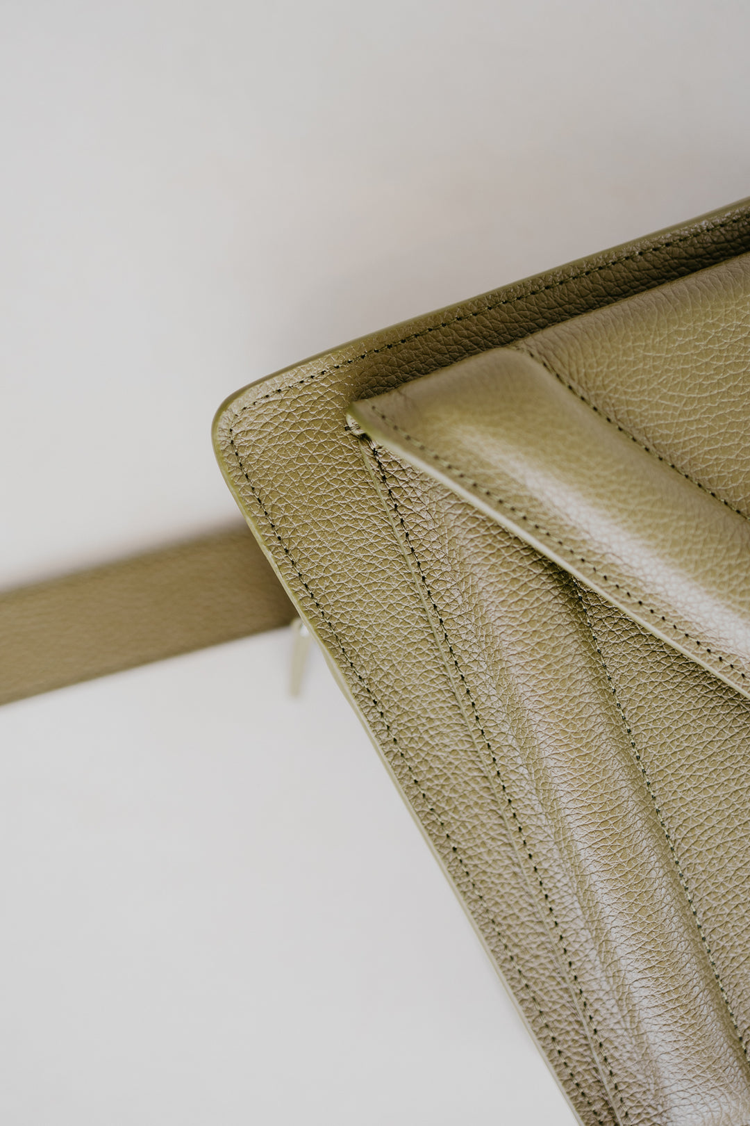 Belt Bag: Belt XL Khaki Structured + Trapezium M Khaki Structured