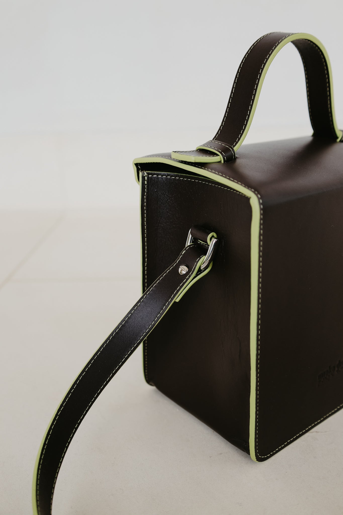 Boxbag | Stitched Ebony / Lime