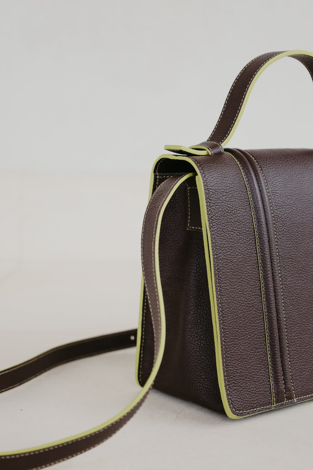 Mini Briefcase Doublé | Stitched Ebony / Lime Structured