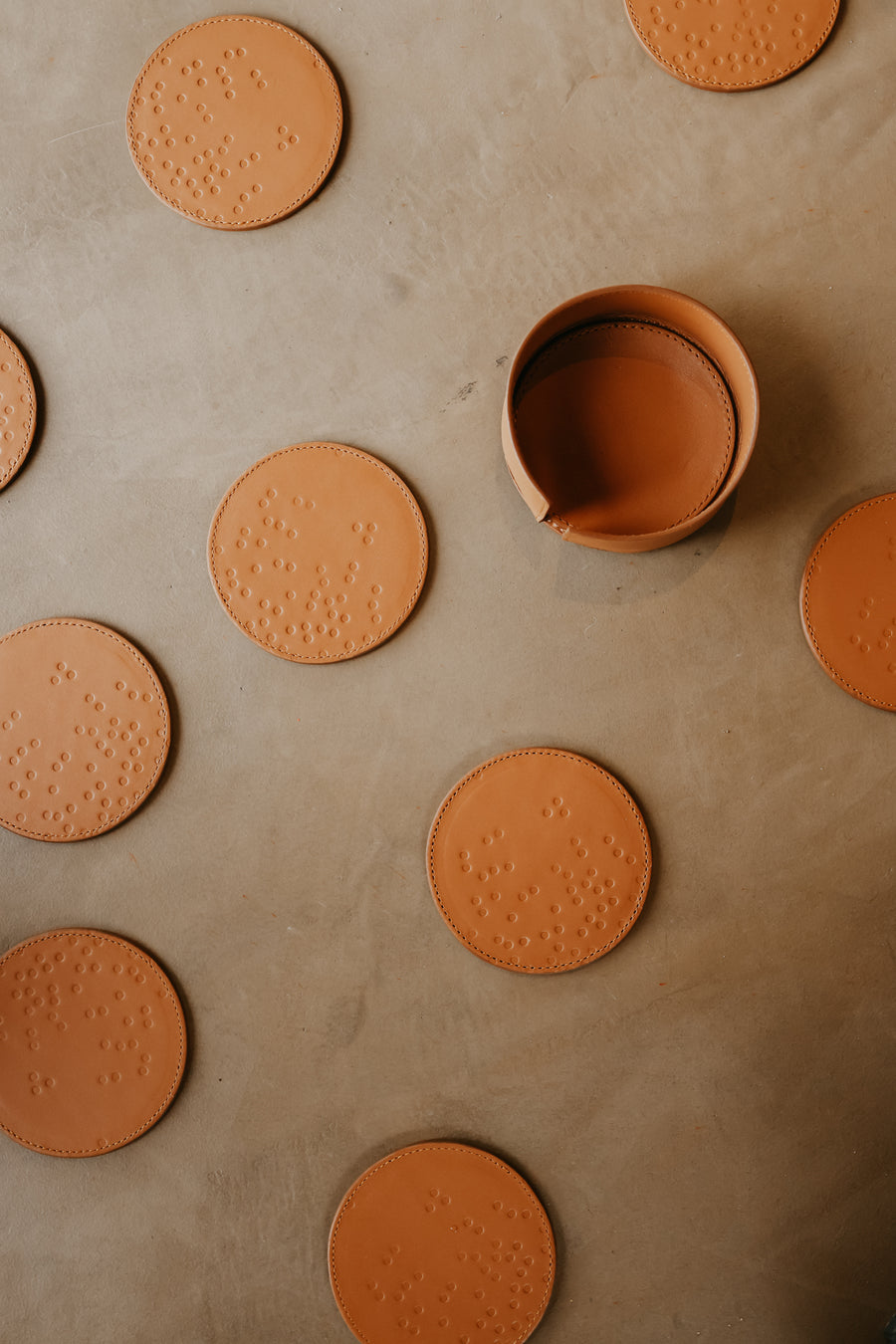 Coaster Set (10) Dots | Cognac