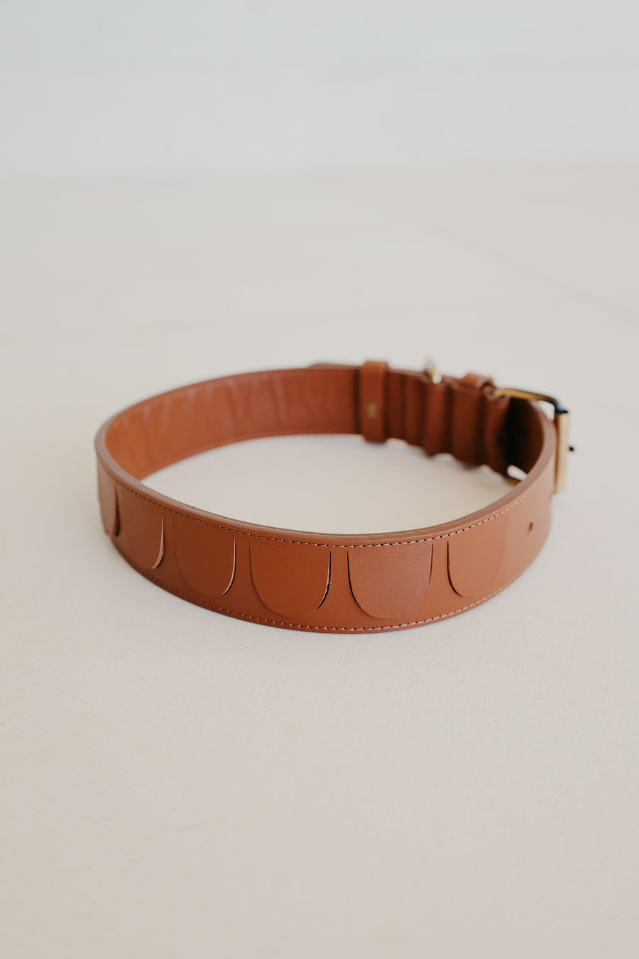 Collar Scales | Dark Cognac