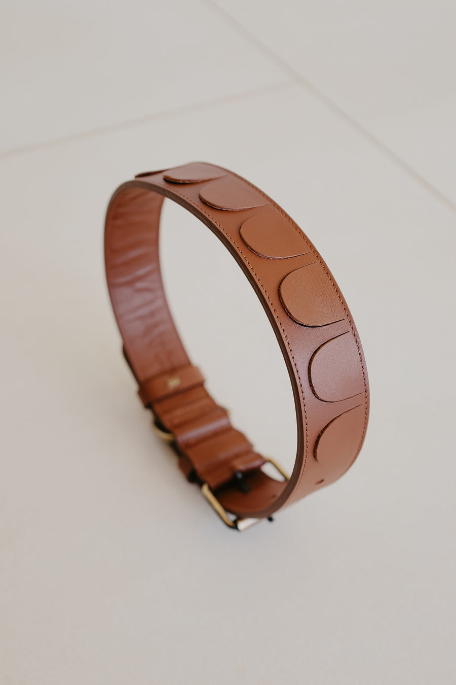 Collar Scales | Dark Cognac