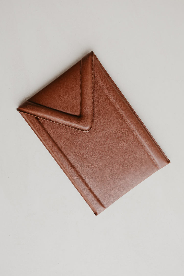 Laptop Sleeve M 16 inch | Dark Cognac Structured