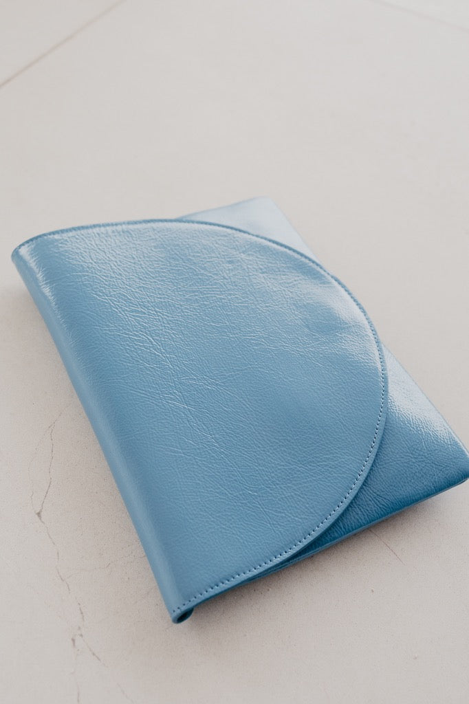 Bridal Collection | Medium Envelope Bleu Ciel Stone