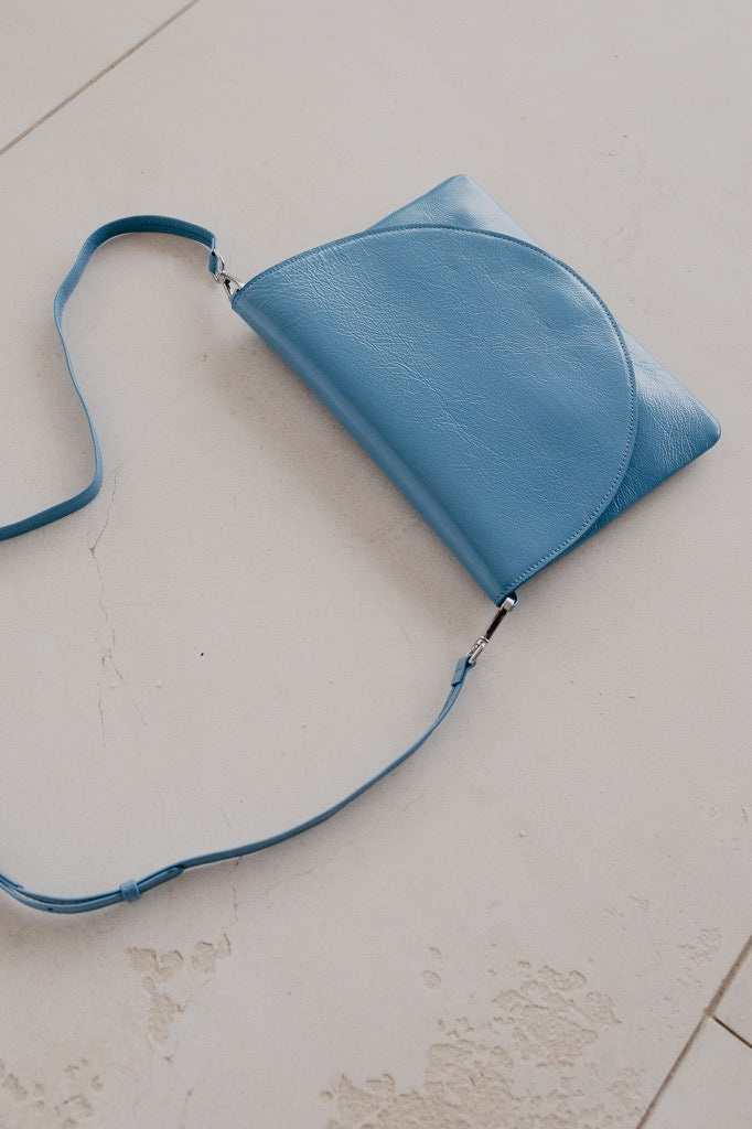 Bridal Collection | Medium Envelope Bleu Ciel Stone