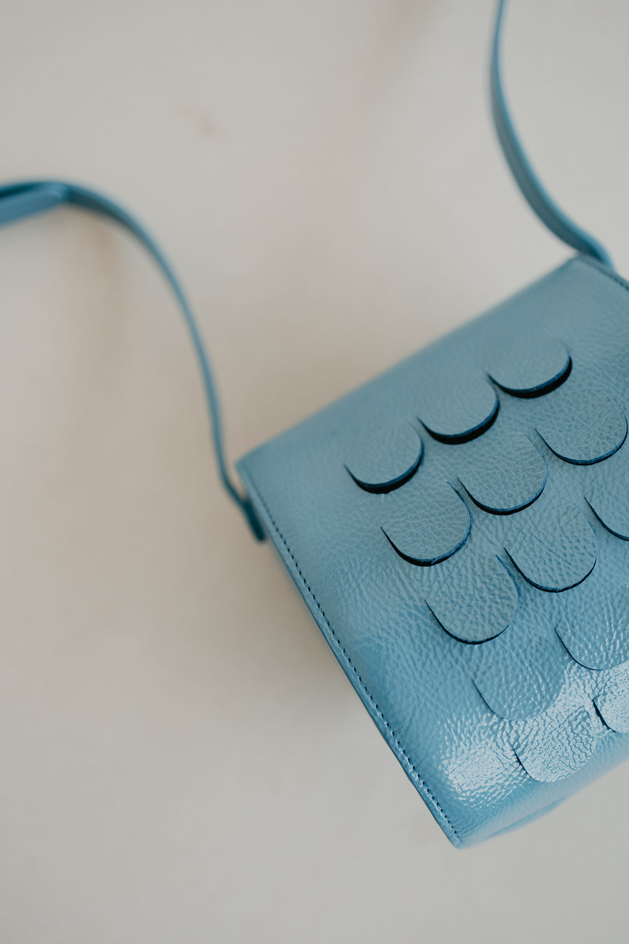 Mini Scales | Bleu Ciel Stone