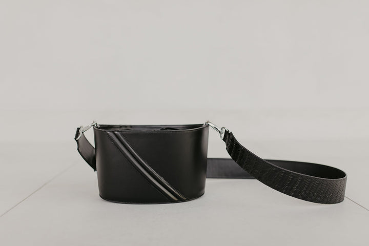 Sac bateau | Noir / Courroie tissée noire