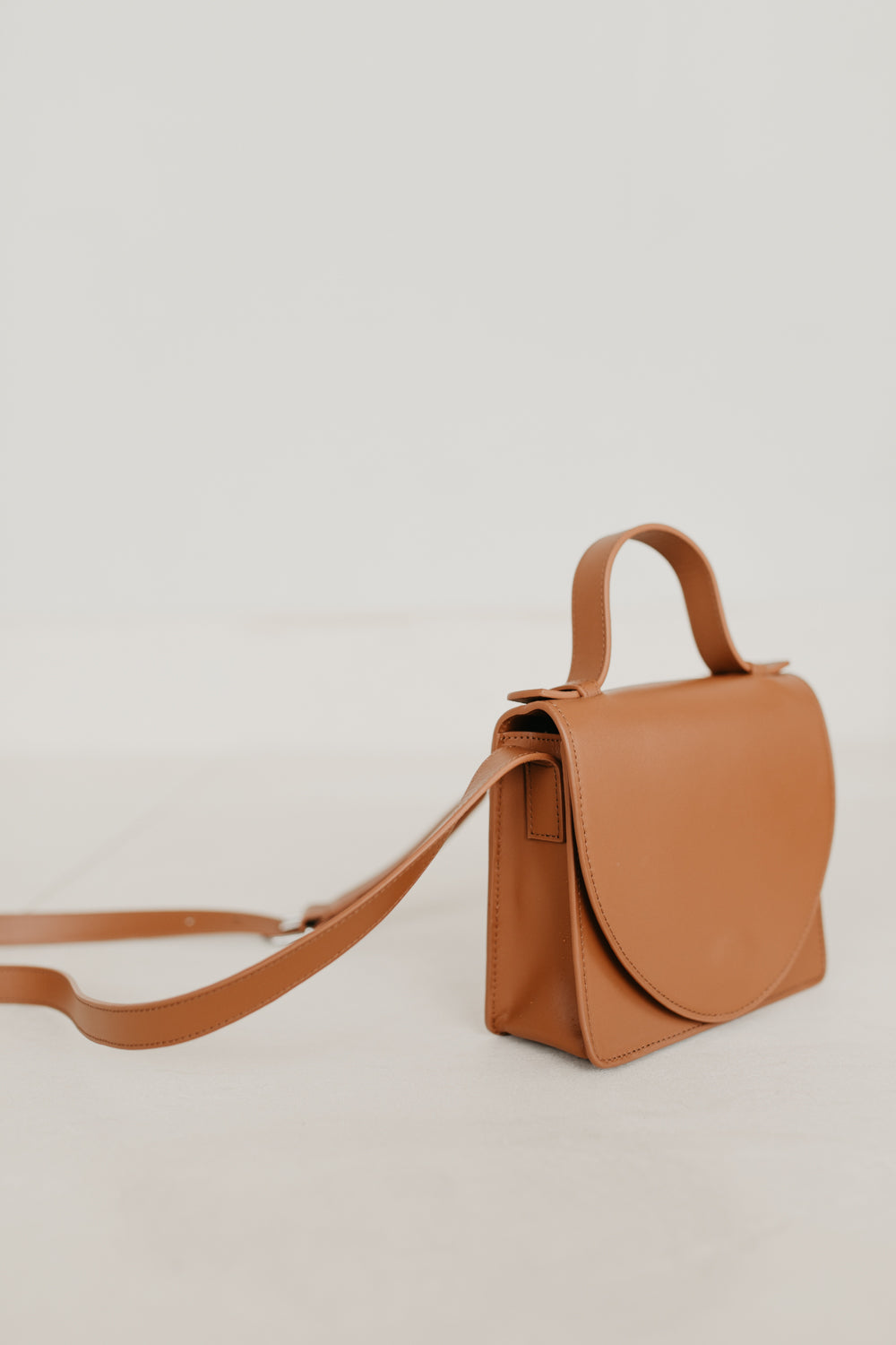 Micro aktetas | Licht cognac Zuiver
