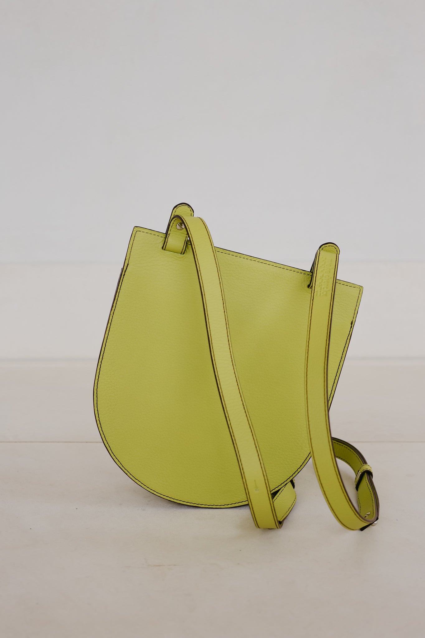 Single Saddle | Stitched Lime / Ebony Structured