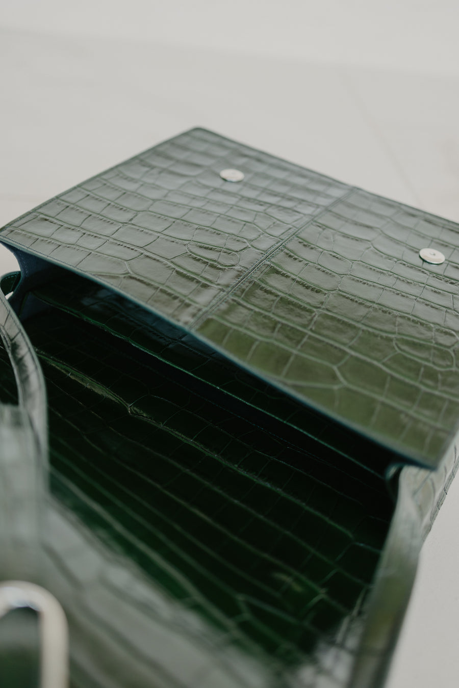 Midi Briefcase 2.0 | Forest Croco Glans