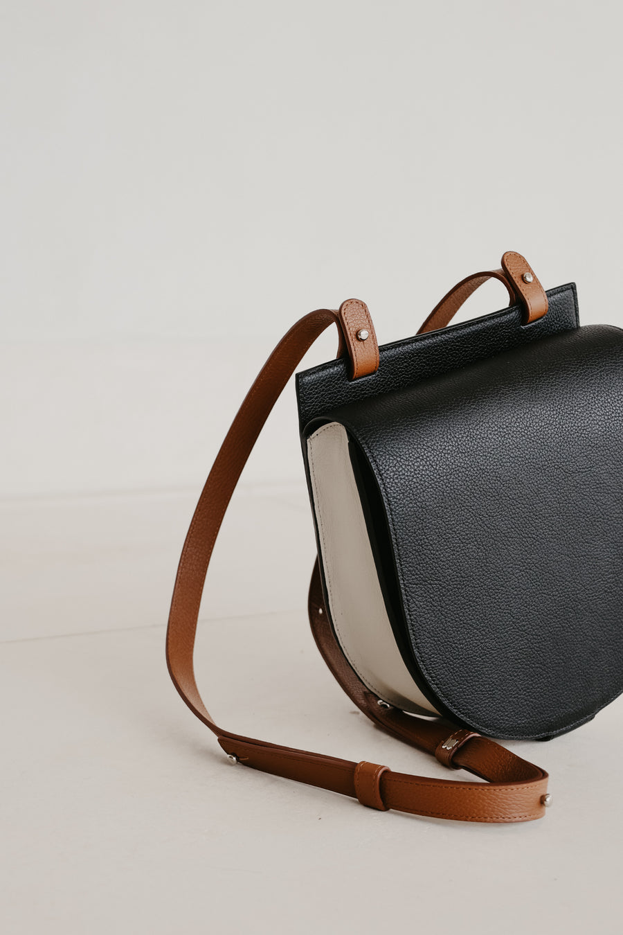 Single Saddle | Tricolor Structured