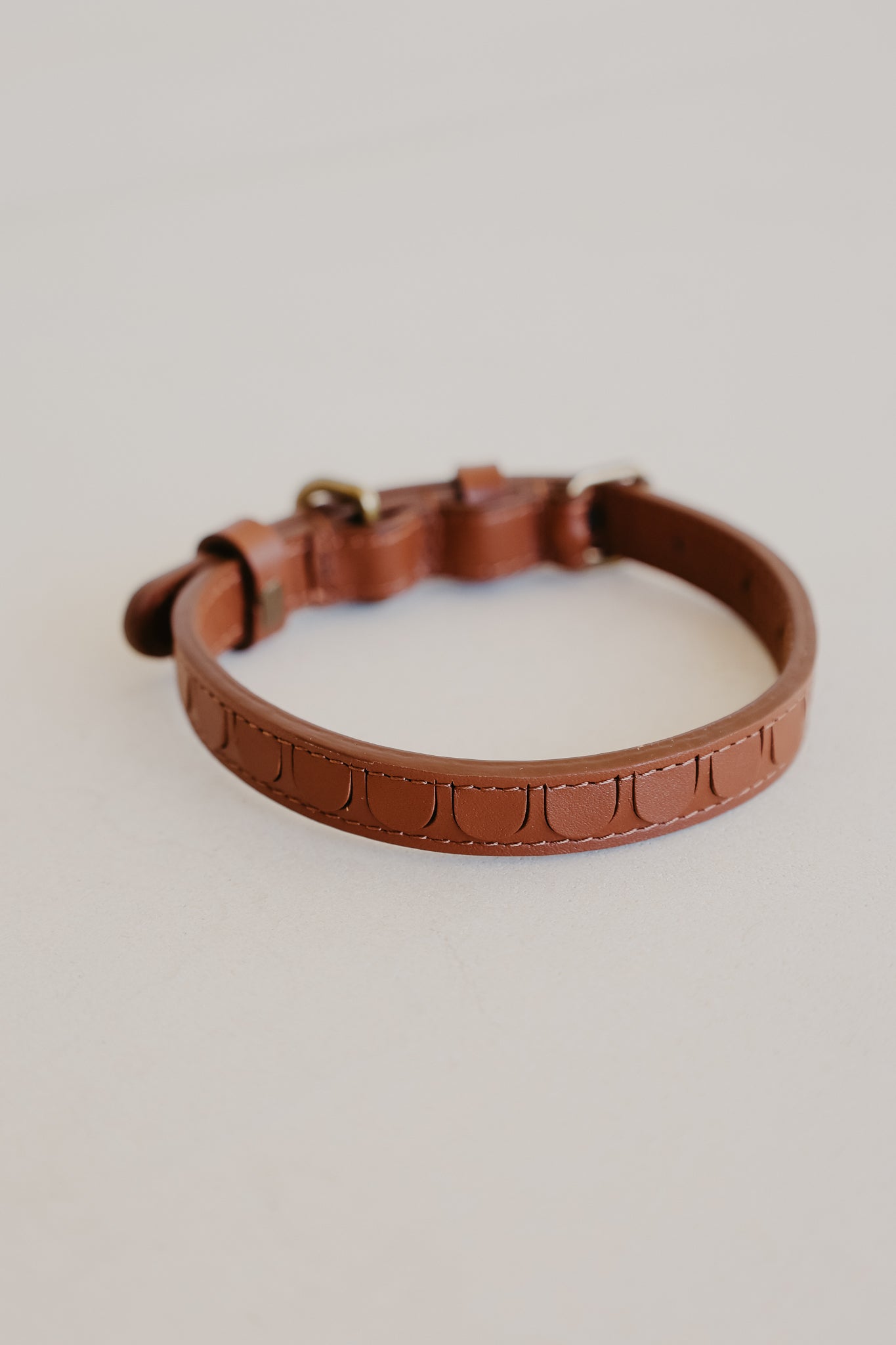 Collar Scales | Dark Cognac