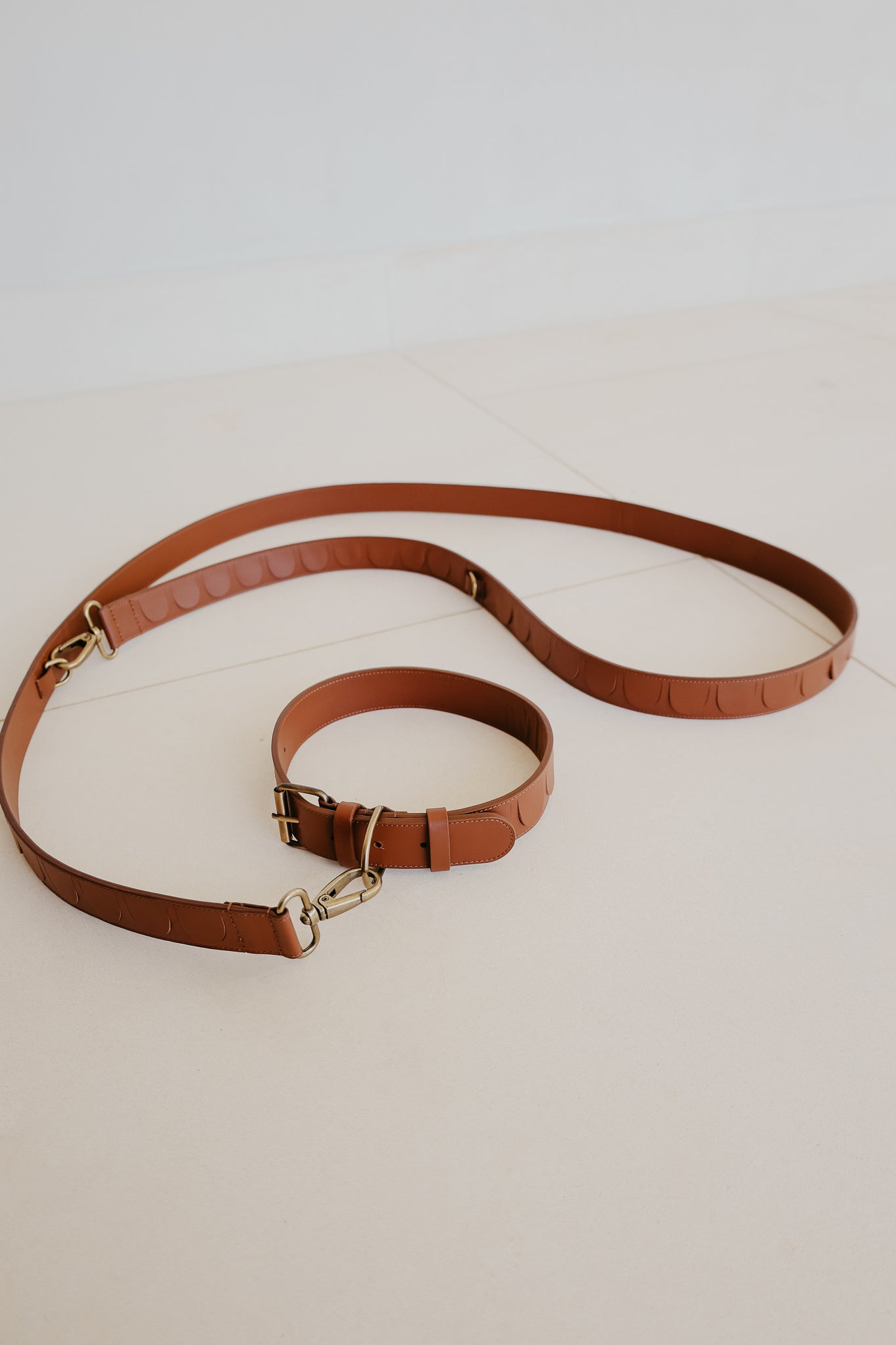 Leash Scales | Dark Cognac