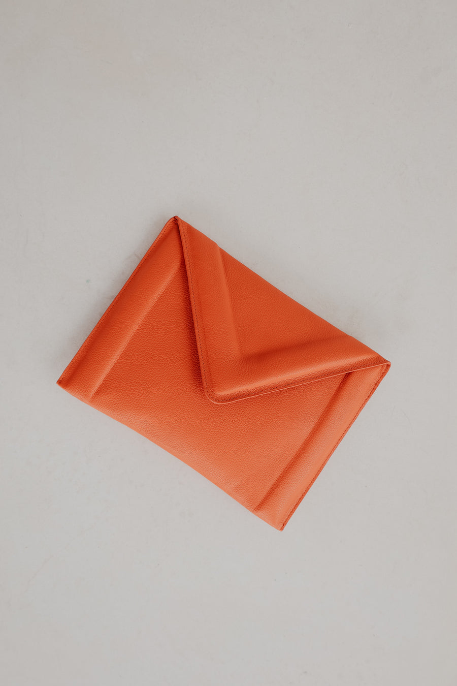 M-Clutch | Naranja Structured