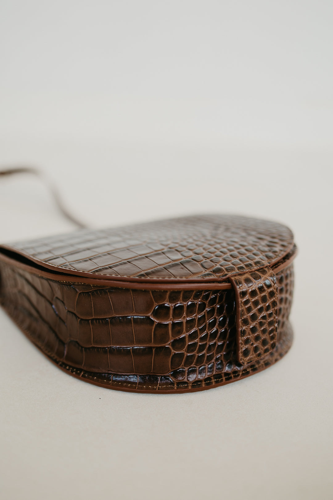 Single Saddle | Cacao Croco