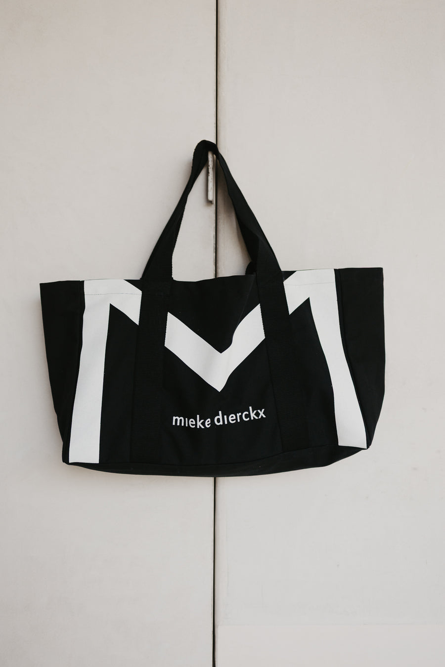 The M Tote Bag | Black / White