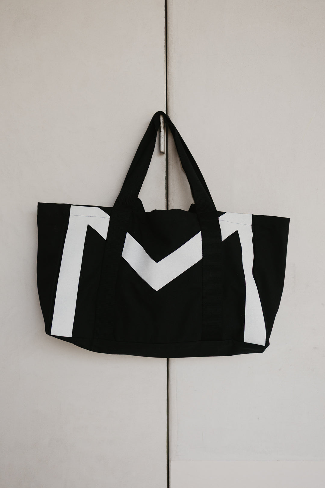 The M Tote Bag | Black / White