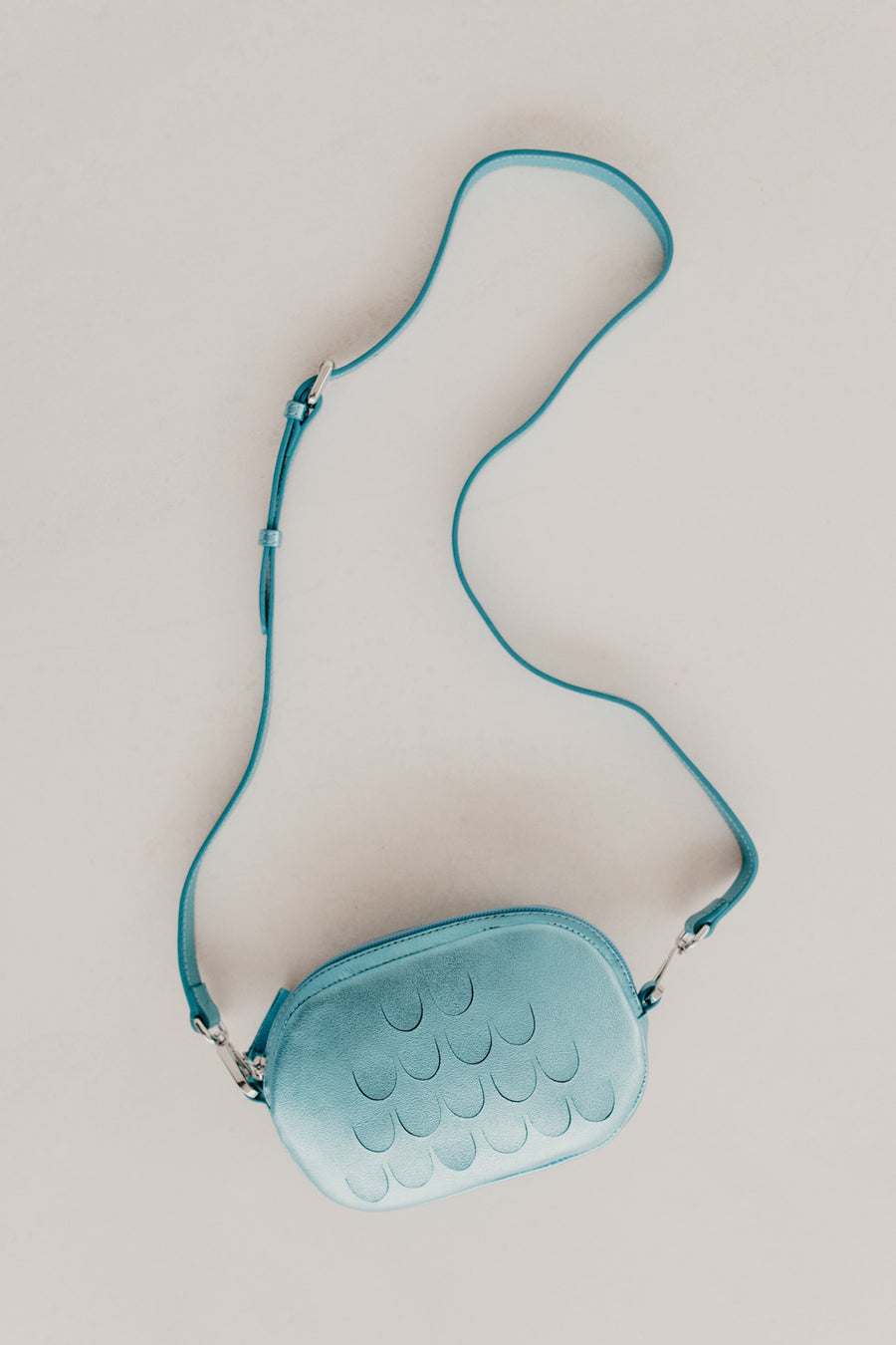 Ovaal Mini Tasje | Baby Blauw Glimmer