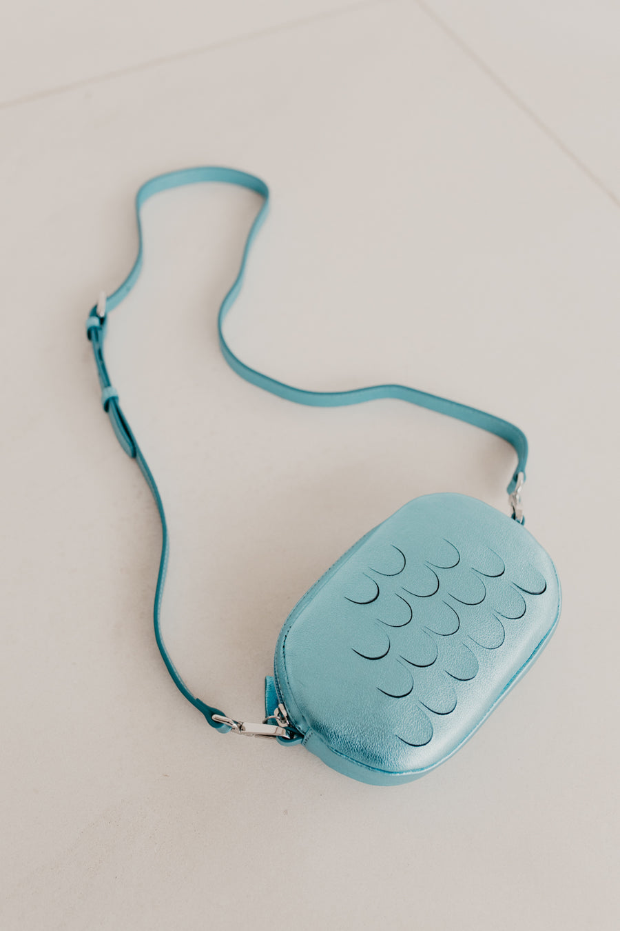 Ovaal Mini Tasje | Baby Blauw Glimmer