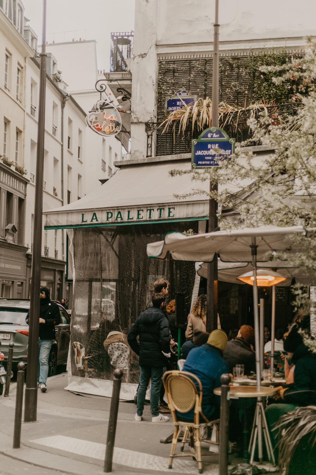 Popping-up in Paris