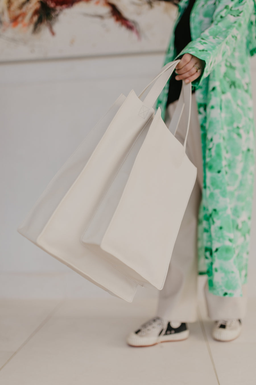 Double Shopper | White