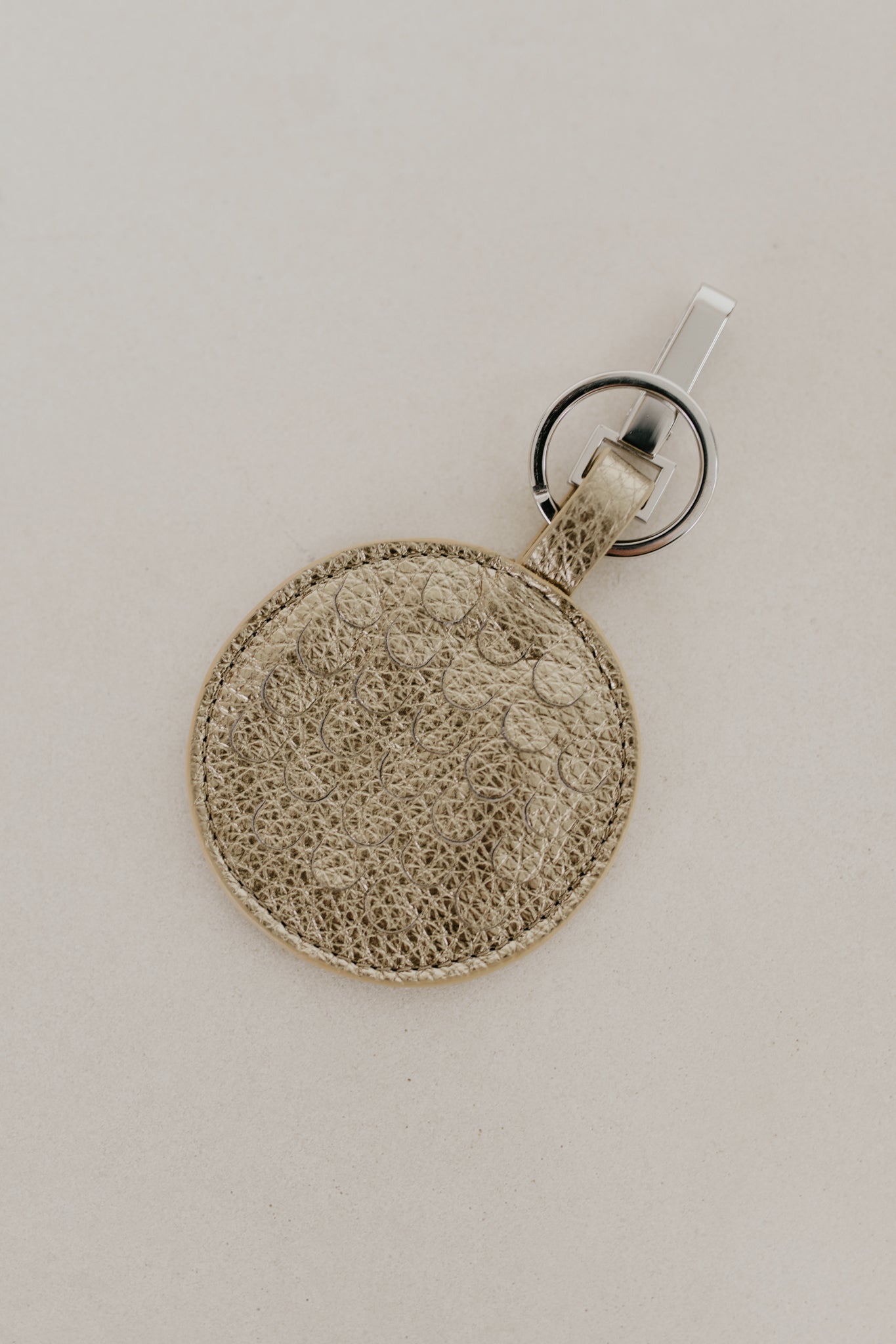 Keychain Scales | Soft Gold Structured