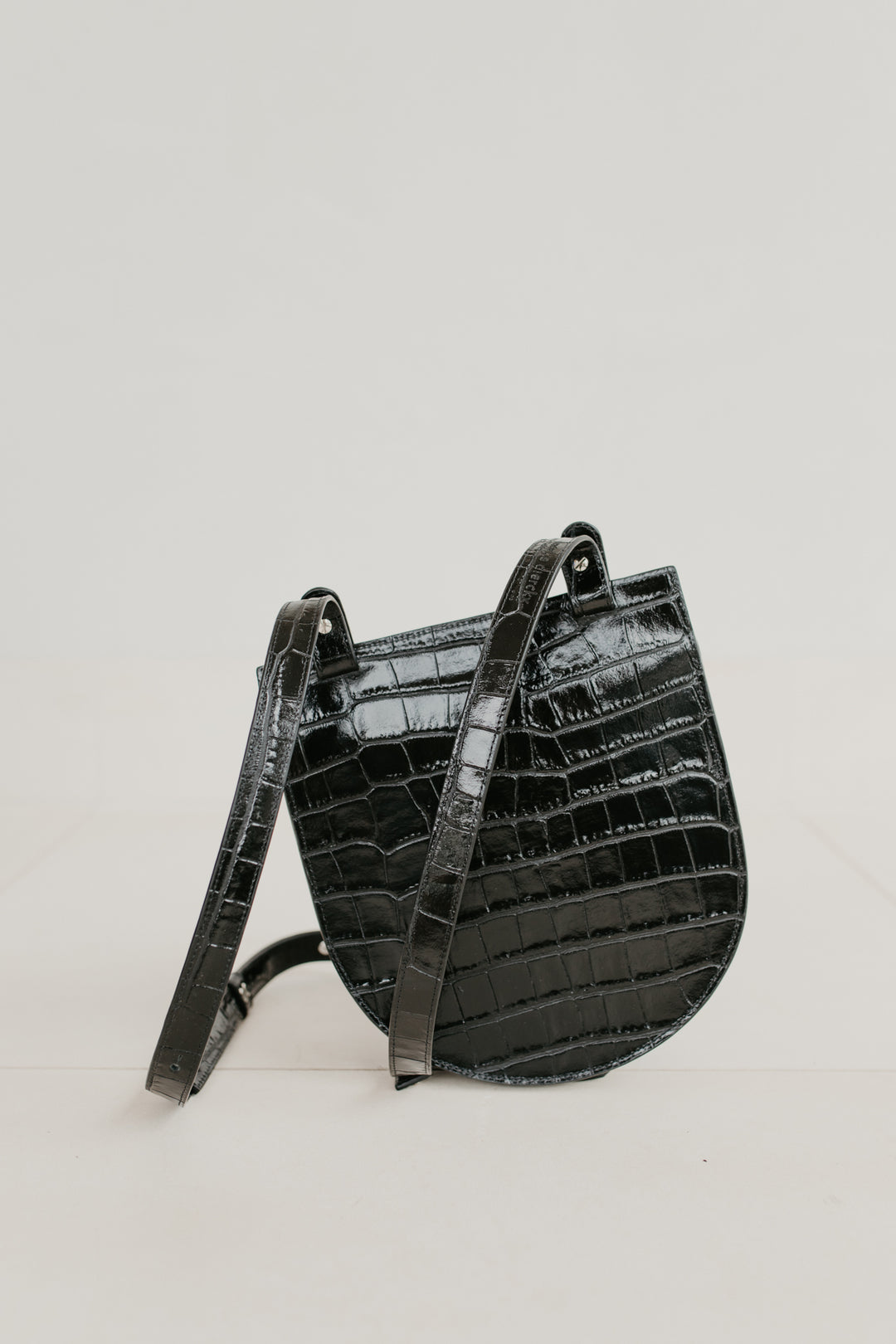 Single Saddle | Black Croco Glans