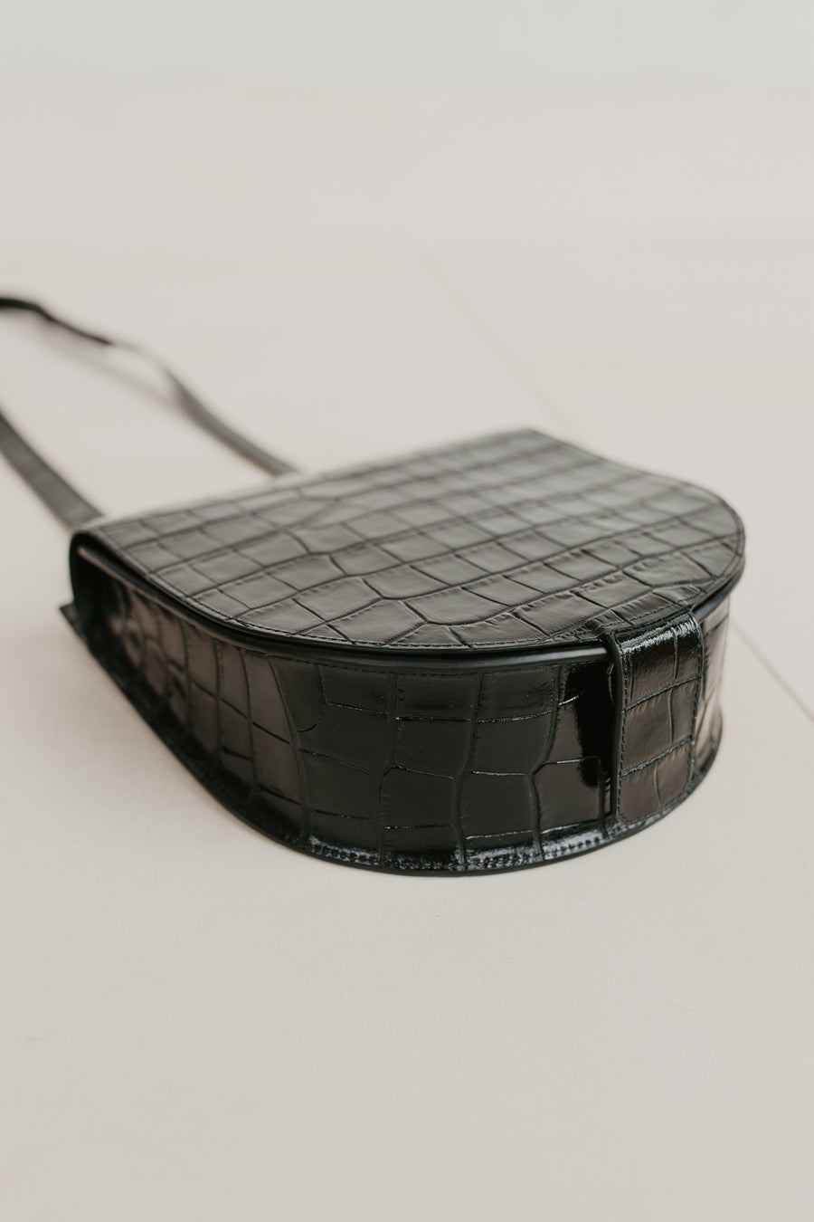 Single Saddle | Black Croco Glans