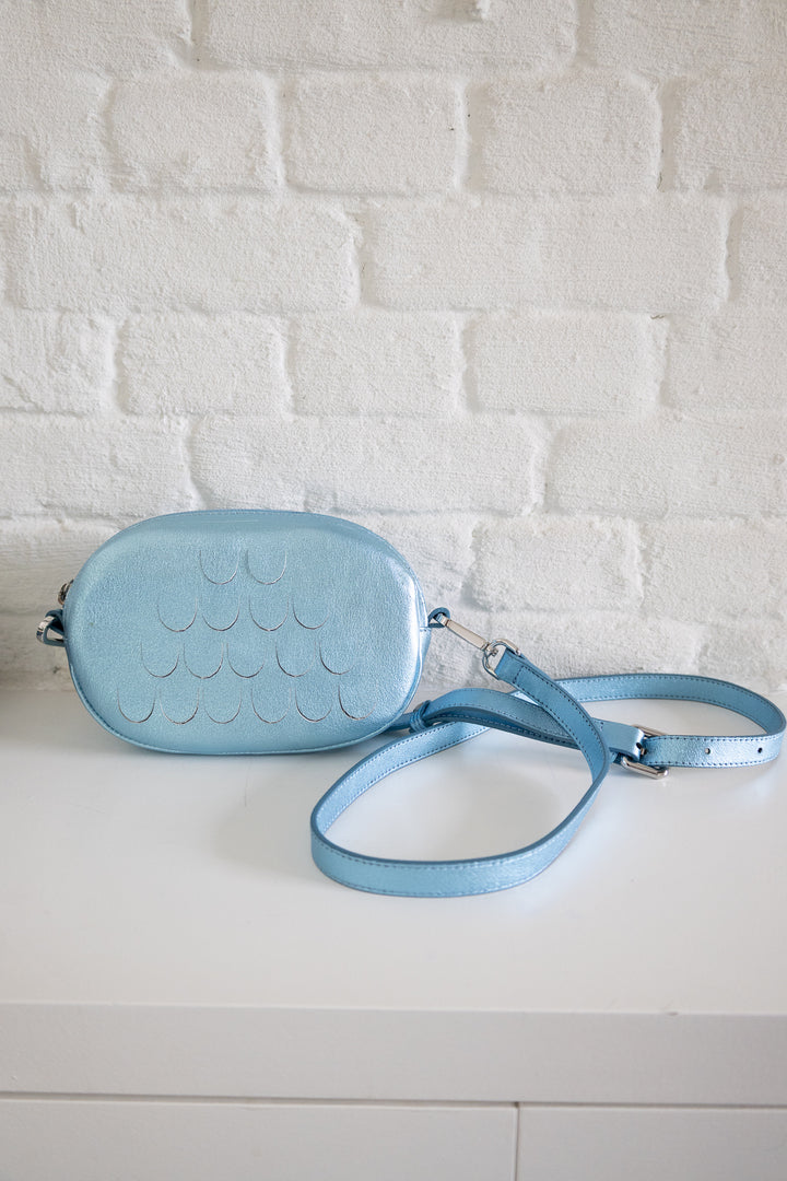 SS. Oval Mini Bag bay Blue Shimmer