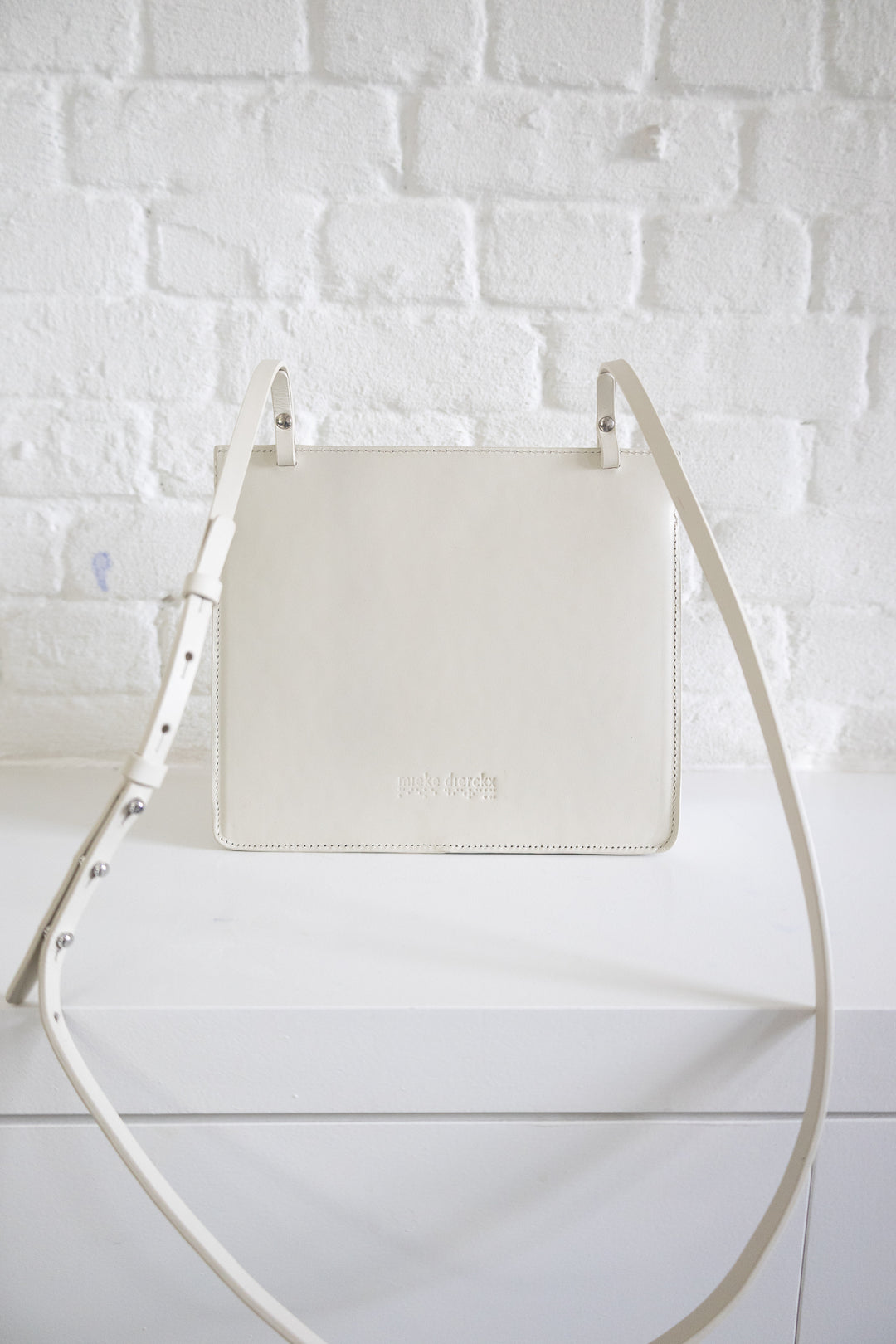 SS. Double Pouch White