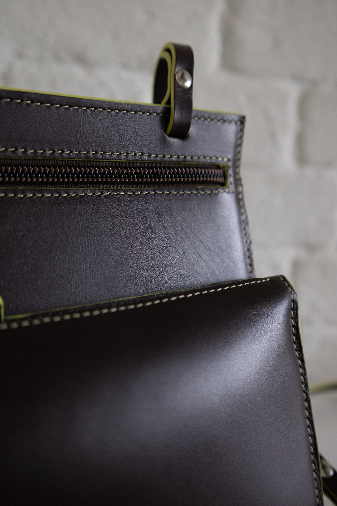 SS. Double Pouch Ebony Lime Stitched