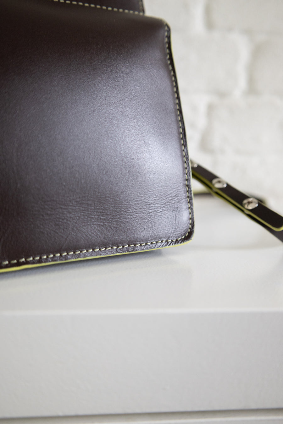 SS. Double Pouch Ebony Lime Stitched