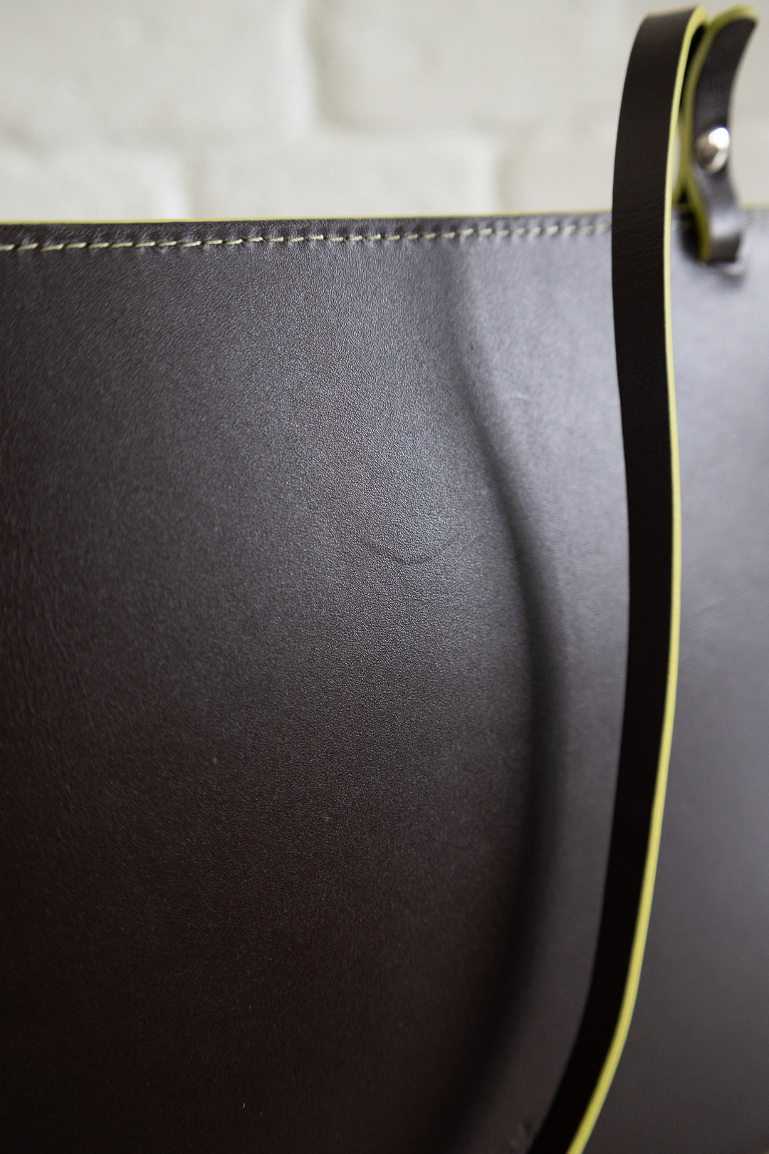SS. Double Pouch Ebony Lime Stitched