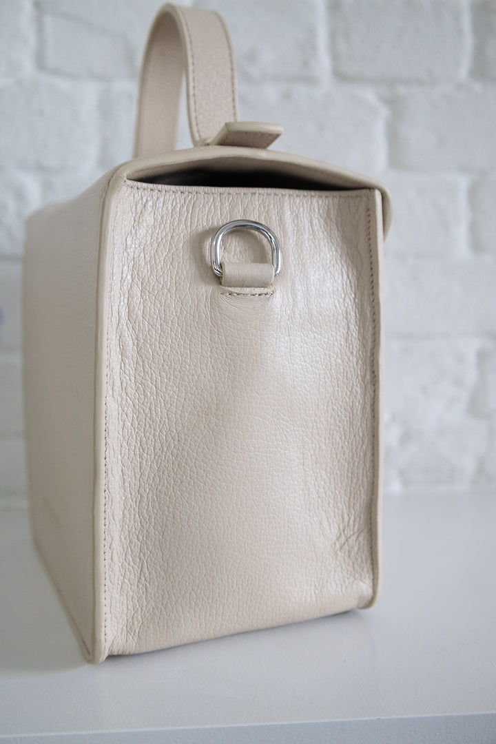 SS. Boxbag Sand Structured