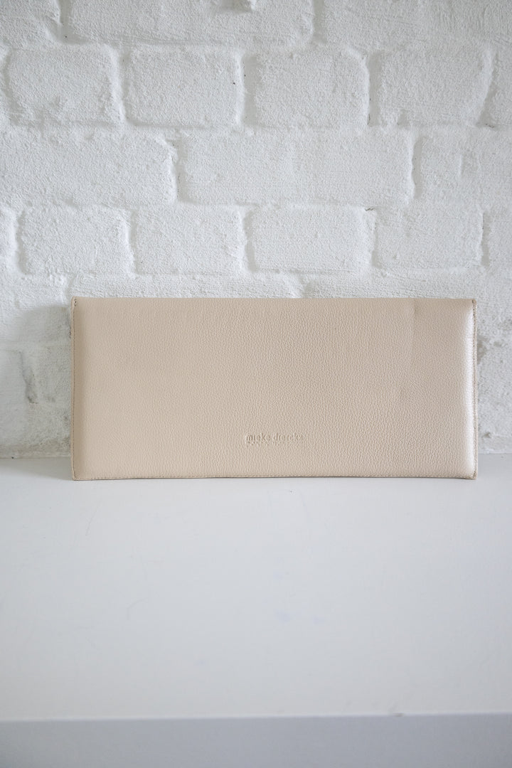 SS. Folded Clutch Beige Structured