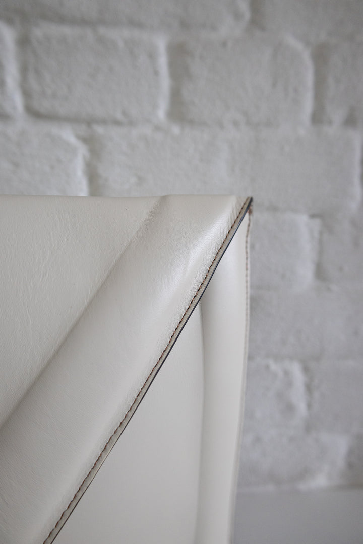 SS. M Clutch White Stitched