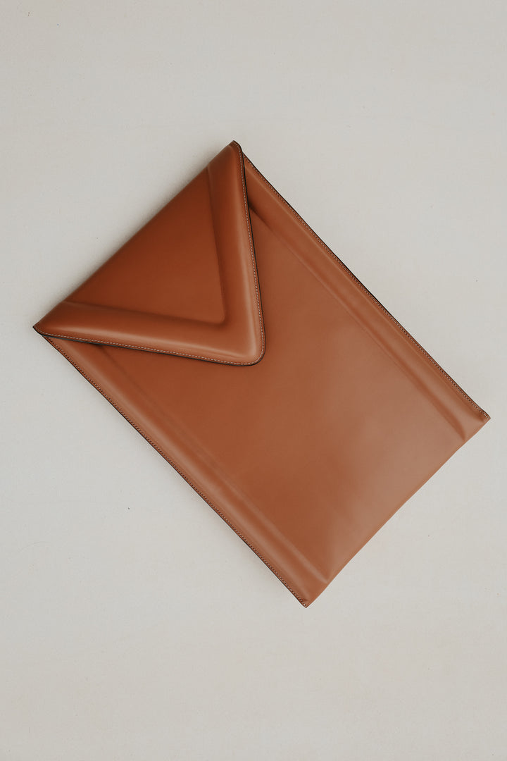 Laptop Sleeve M 16 inch | Stitched Tricolor Cognac