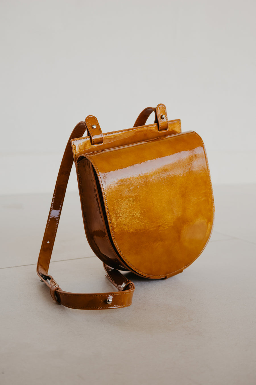 Single Saddle | Cinnamon Stone