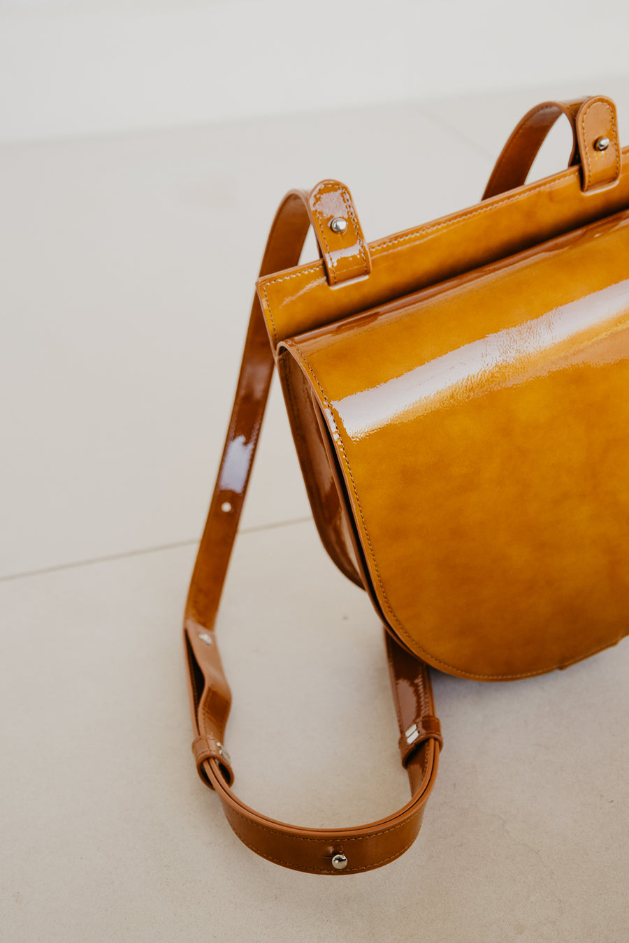 Single Saddle | Cinnamon Stone