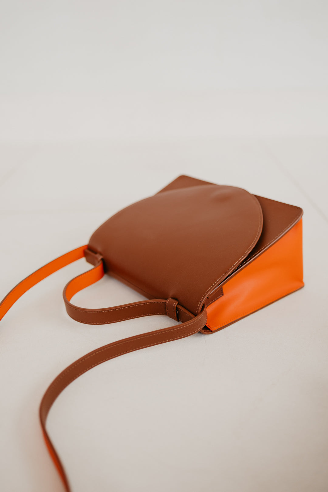 Mini Briefcase | Dark Cognac / Naranja Pure