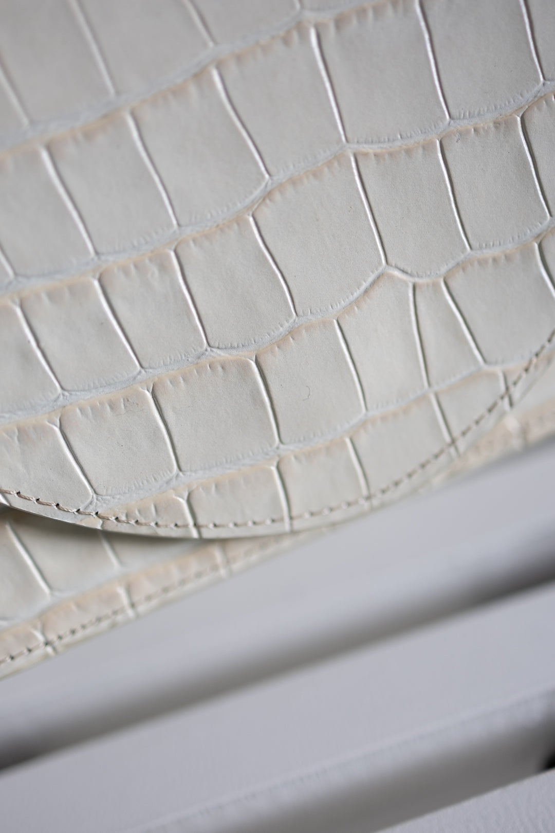SS. Micro White Croco II