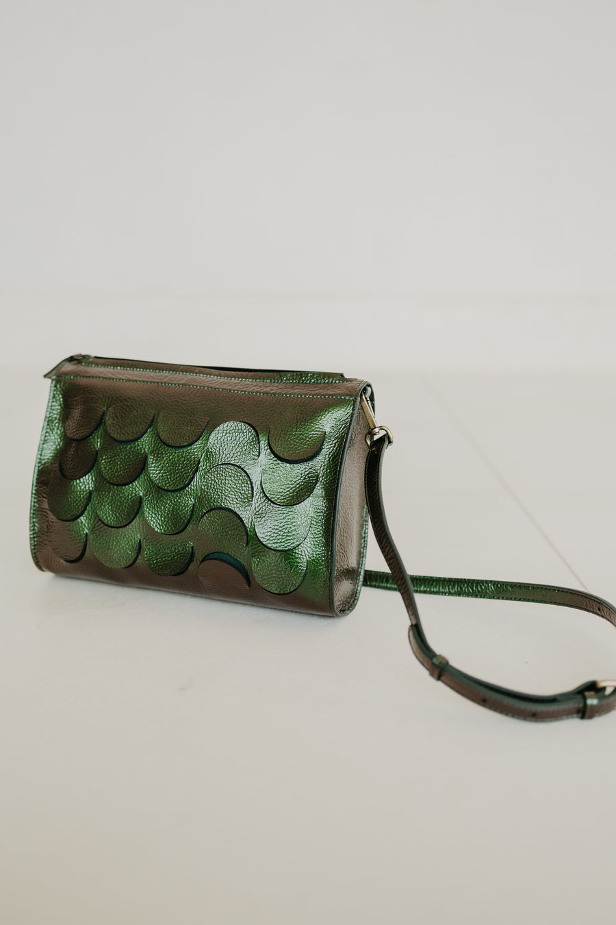 Scales | Kiwi Rose Stone