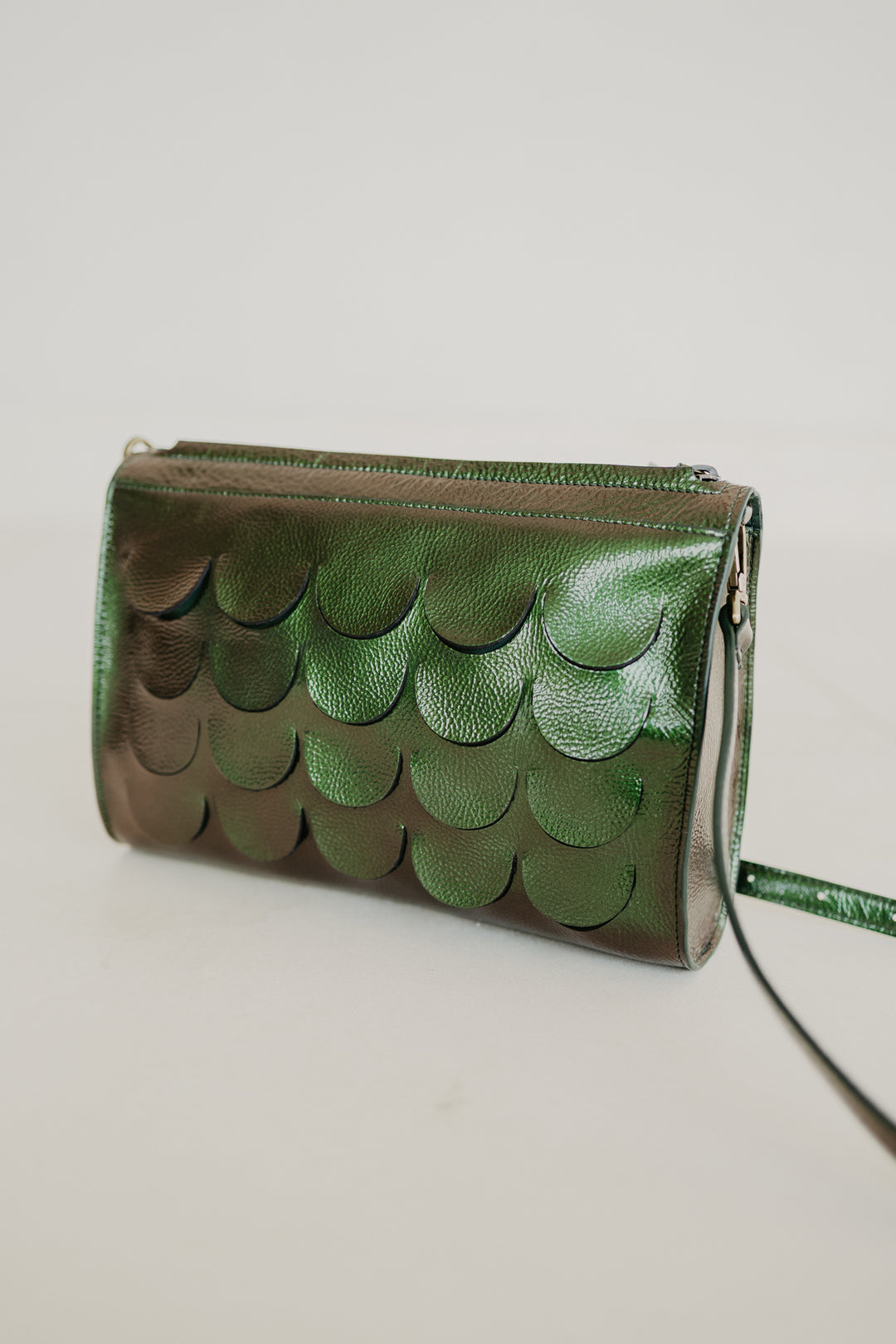 Scales | Kiwi Rose Stone