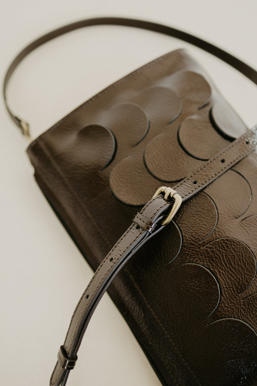 Scales | Chocolate Stone