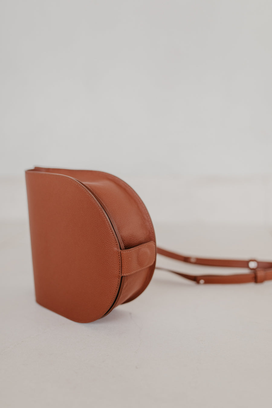 Single Saddle | Dark Cognac Structured