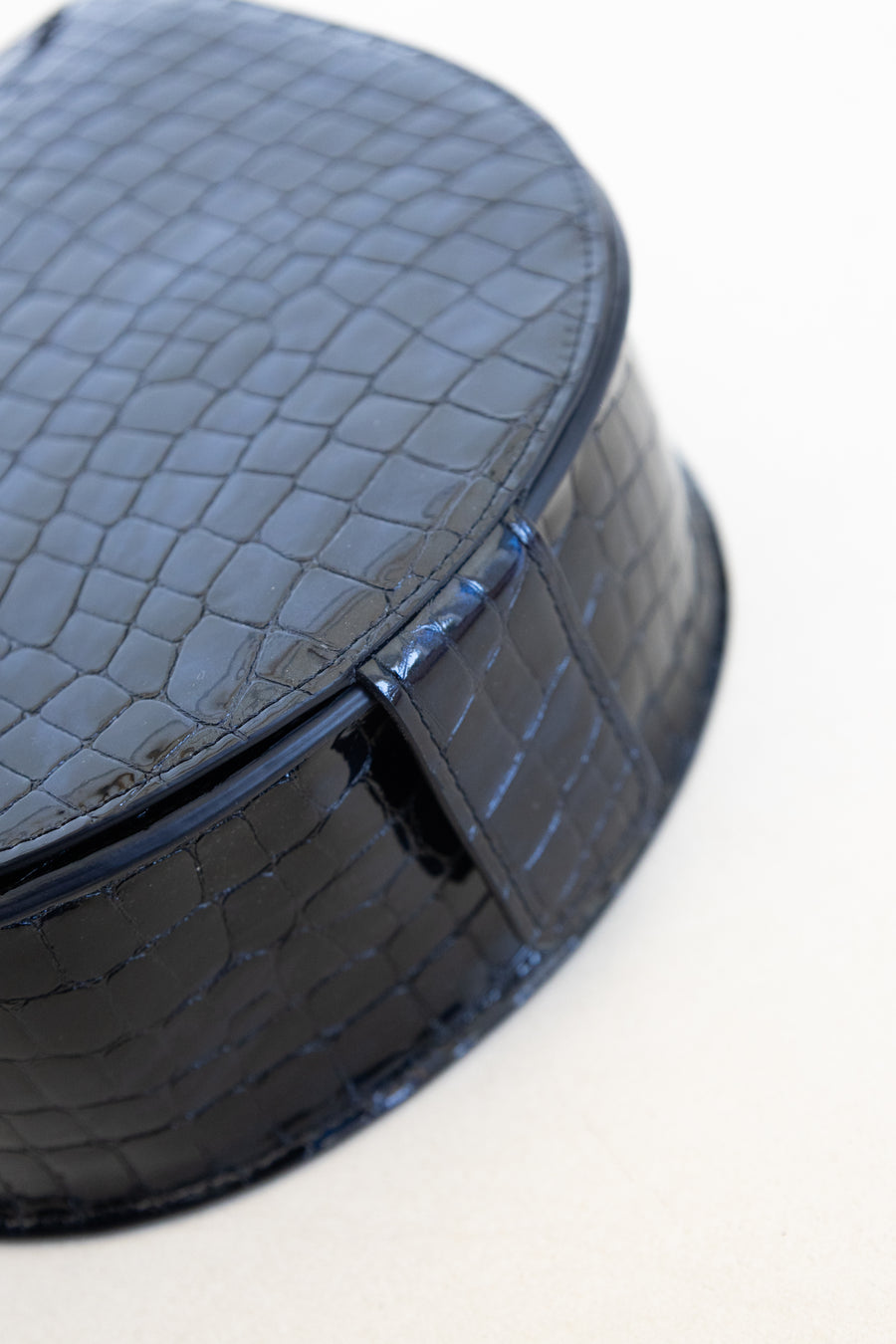Single Saddle | Night Blue Nacre Croco