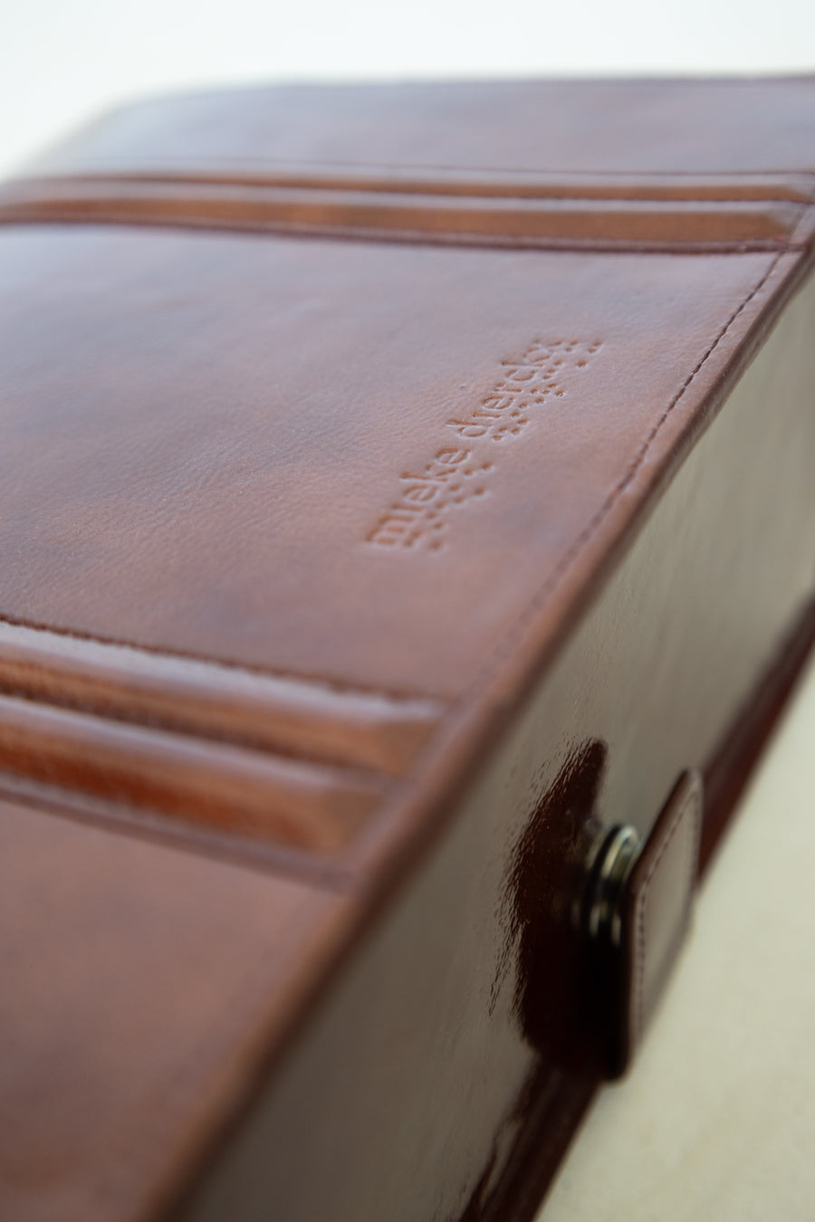 Mini Briefcase Doublé | Amarone Stone