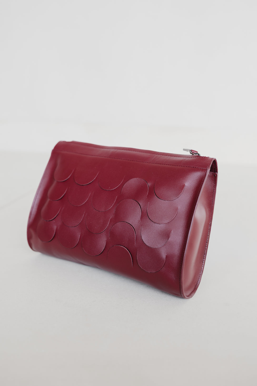 Scales | Bordeaux Pure