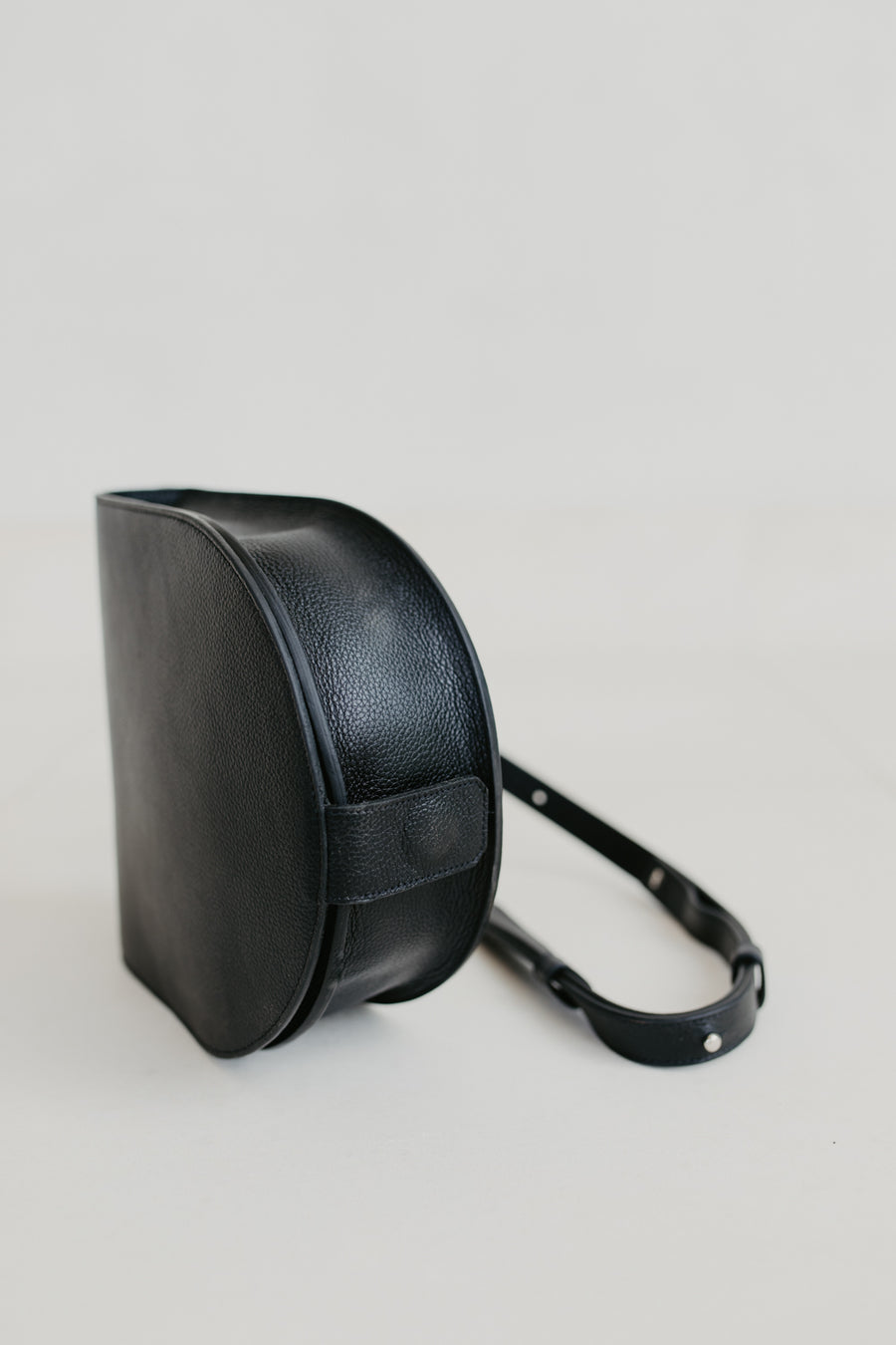 Single Saddle | Black Structured